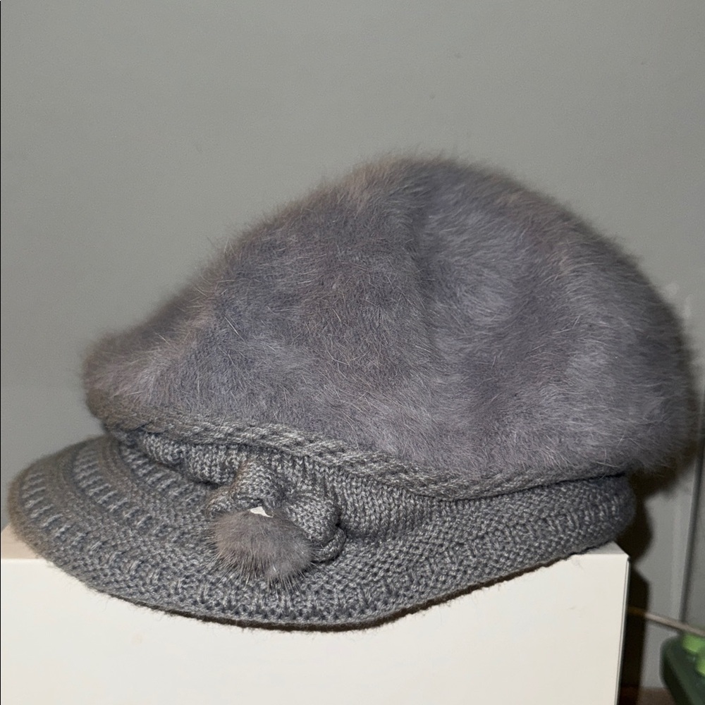 Free with Purchase! 🩶 Gray Knit Women's Brimmed Hat